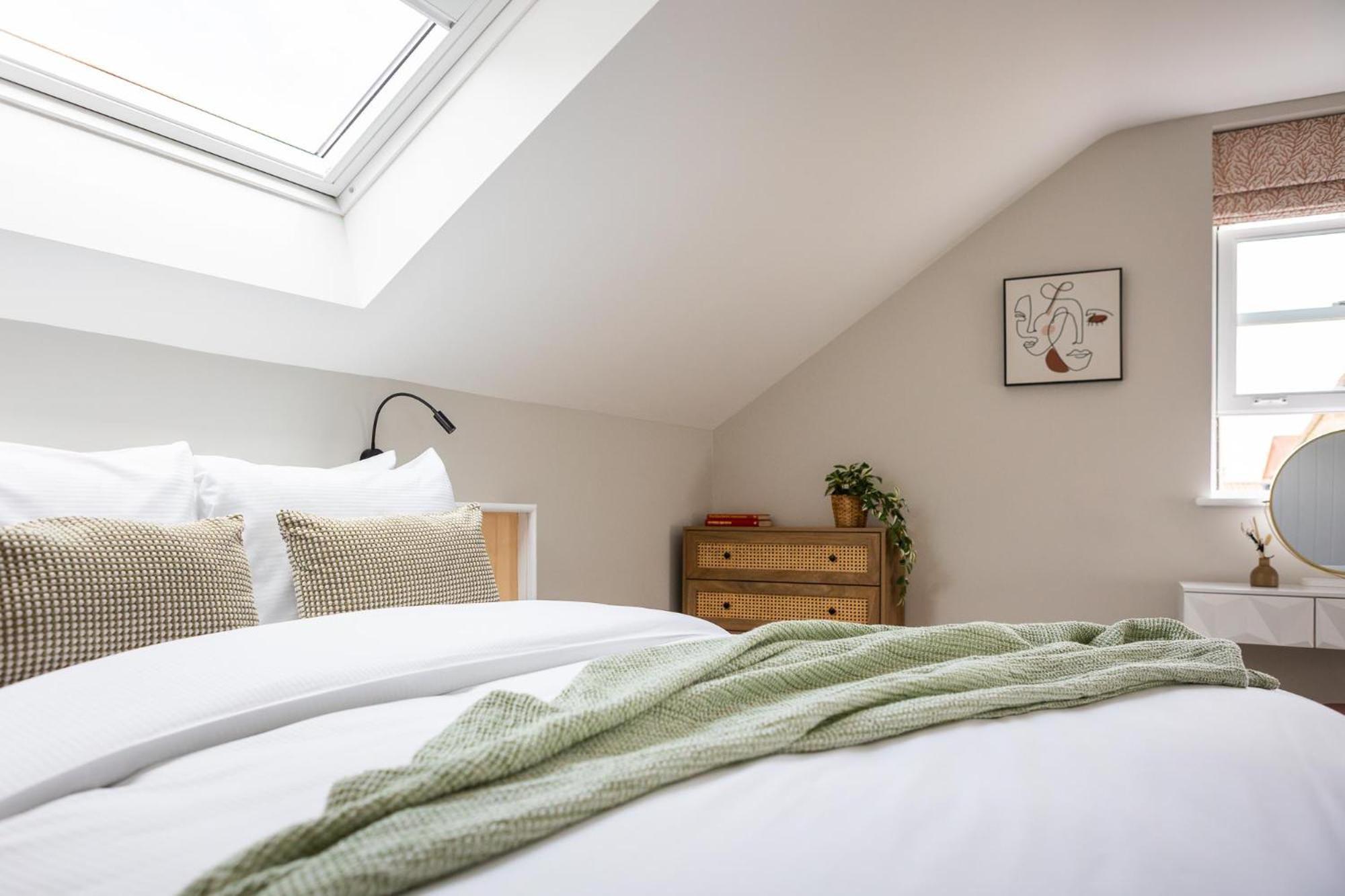 Ivy Mews - Converted Barn In Popular Village Holiday home Scarborough